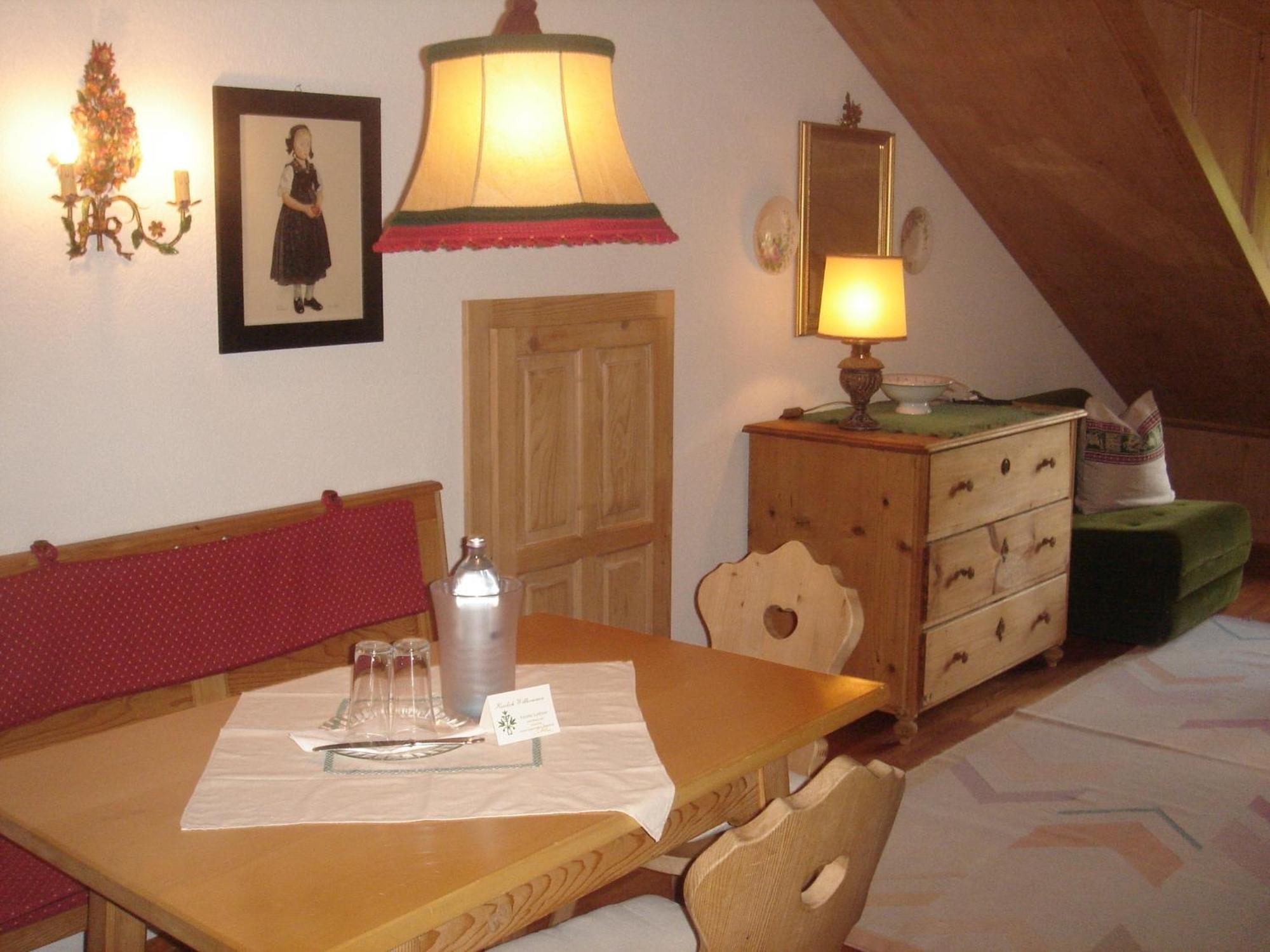 Romantikhotel Almtalhof Gruenau im Almtal Room photo