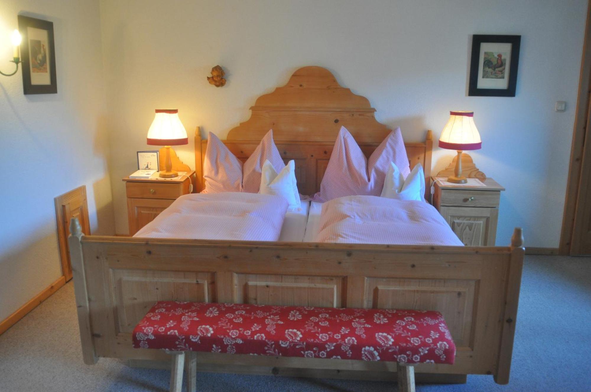 Romantikhotel Almtalhof Gruenau im Almtal Room photo
